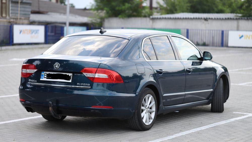 Автомобіль Skoda Superb