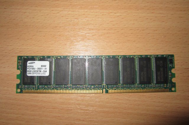 Память Samsung DDR1 256 Mb