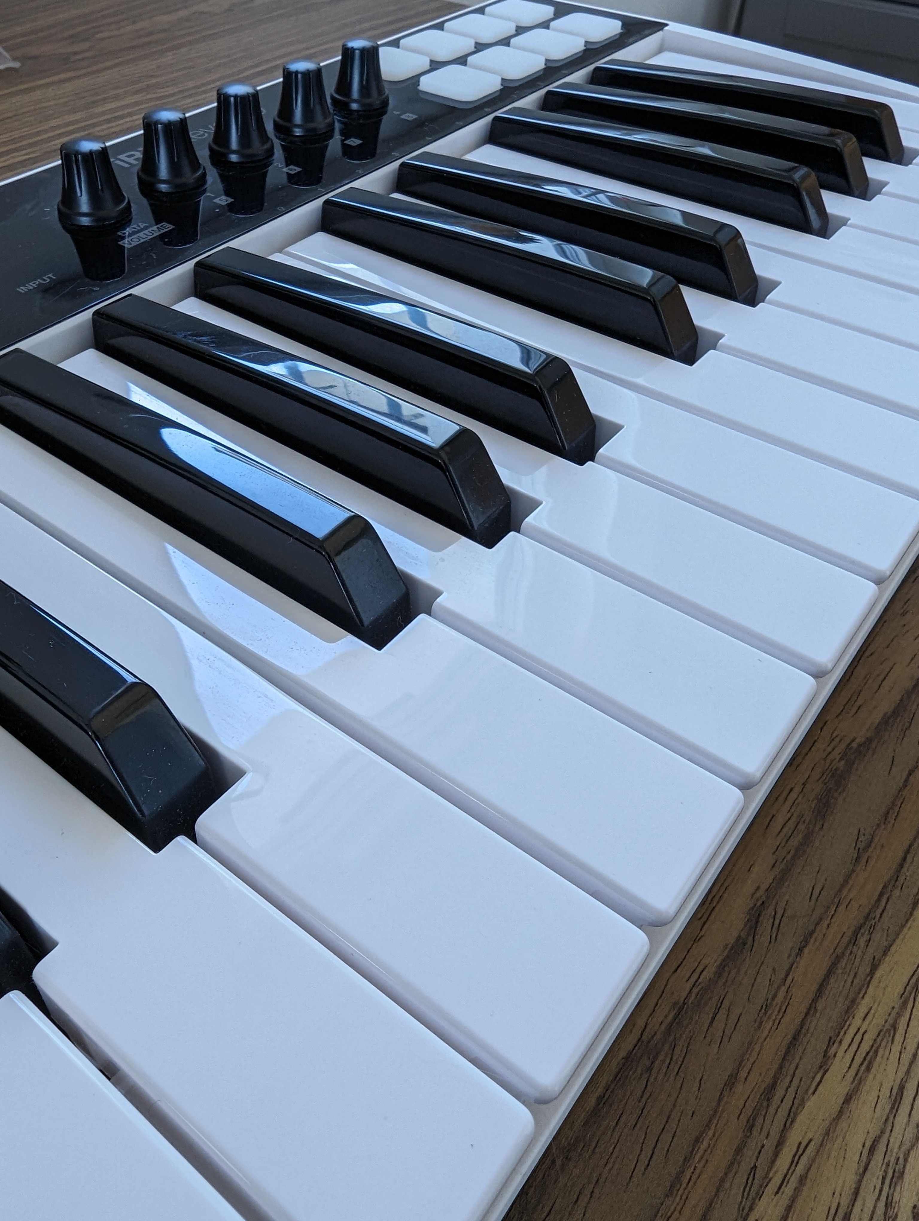 iRig Keys I/O 25