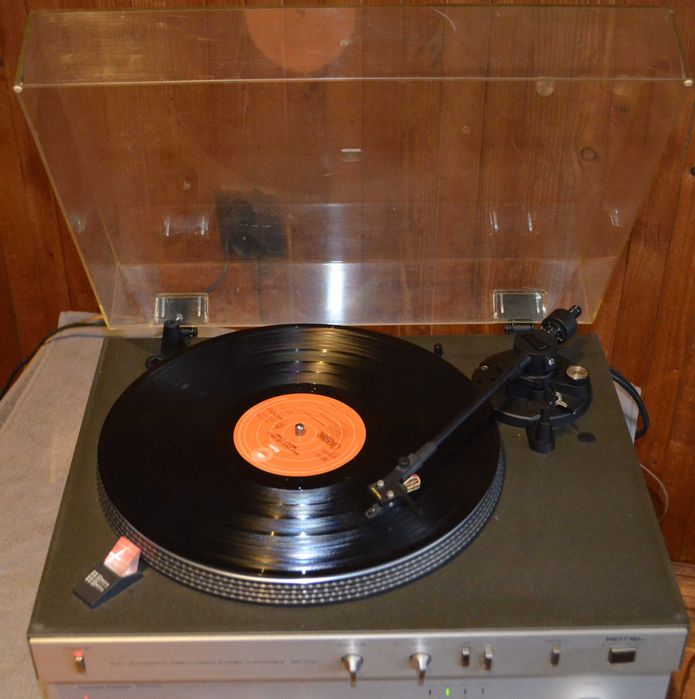Rotel RP-700 + AT-51 Gramofon Direct Drive Japan do małego serwisu
