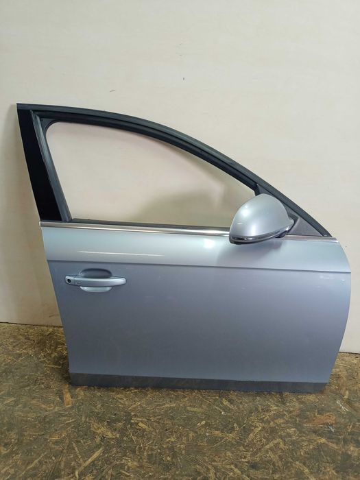 Audi A4 B8 kombi drzwi przód przednie prawe kolor LX7V kompletne