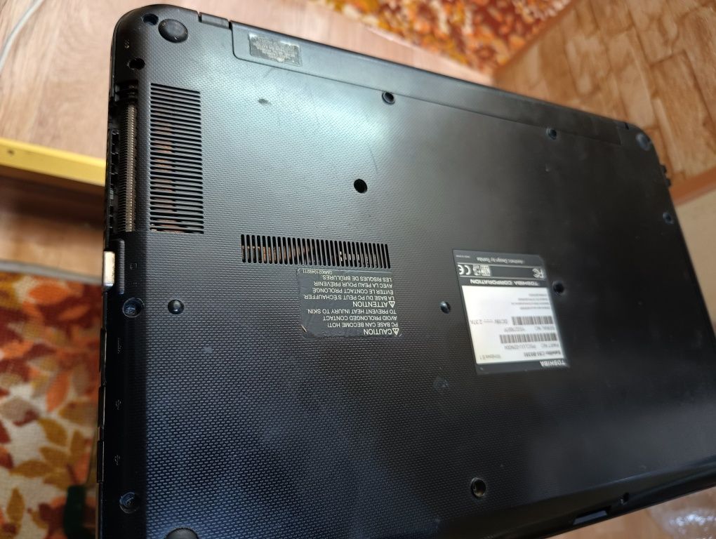 Ноутбук Toshiba C55 (15.6"/Core i3 4005u/8Gb ram/750Gb Hdd/Usb 3.0