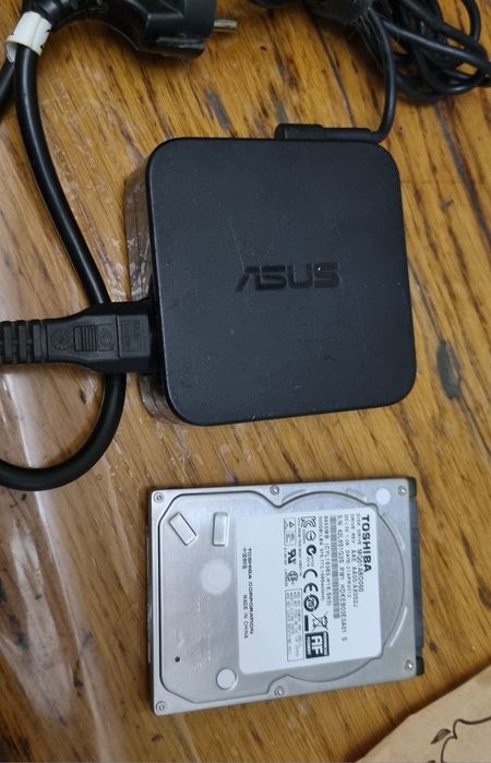 Продам жосткий диск 2.5  блок питания для ноутбук  Asus Toshiba 1 tb