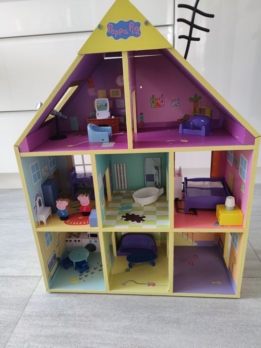 Duży drewniany domek Świnki Peppy z wyposażeniem i figurkami