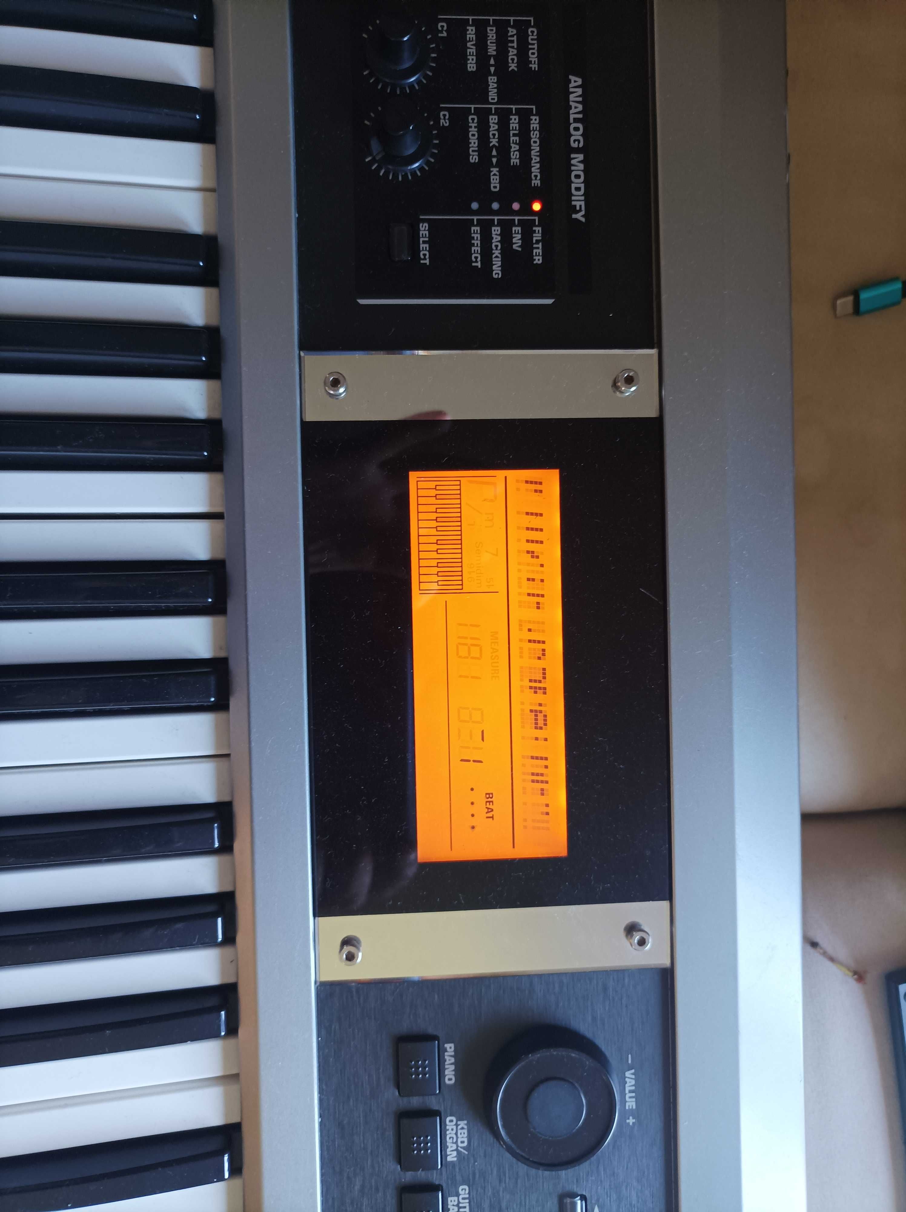 Syntezator Roland GW 7