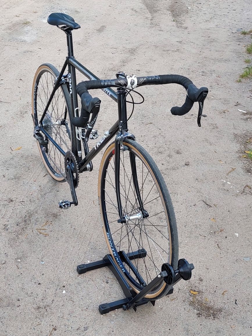 Rower szosowy carbon karbon kolarzówka Trek sram Force Ultegra