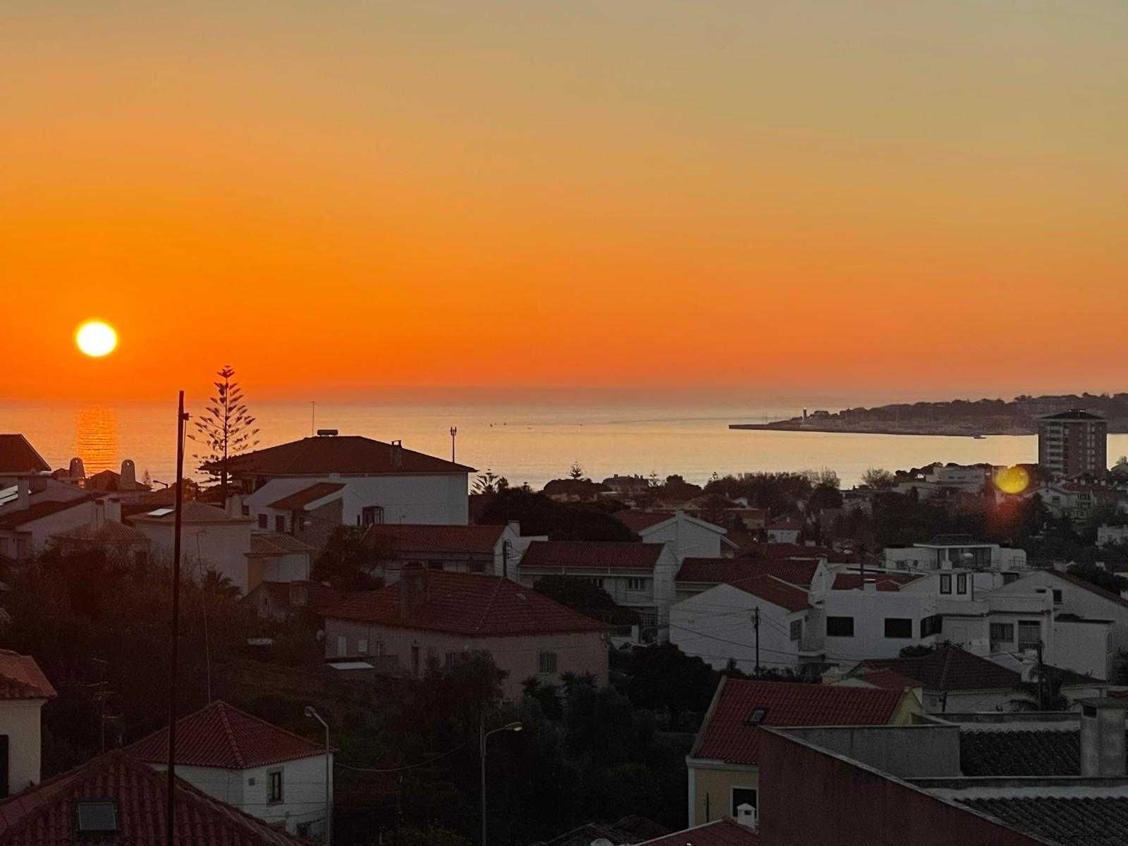 Permuta T3 na Parede com Vista Mar por Vivenda no Distrito Lisboa