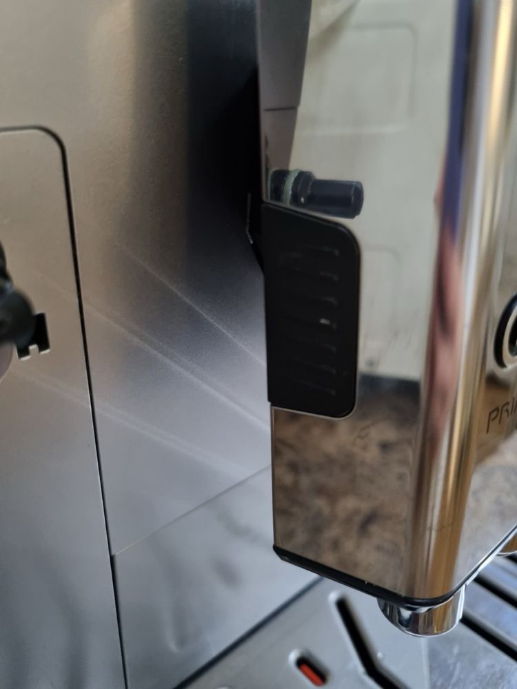 Кавоварка Delonghi PrimaDonna Class в