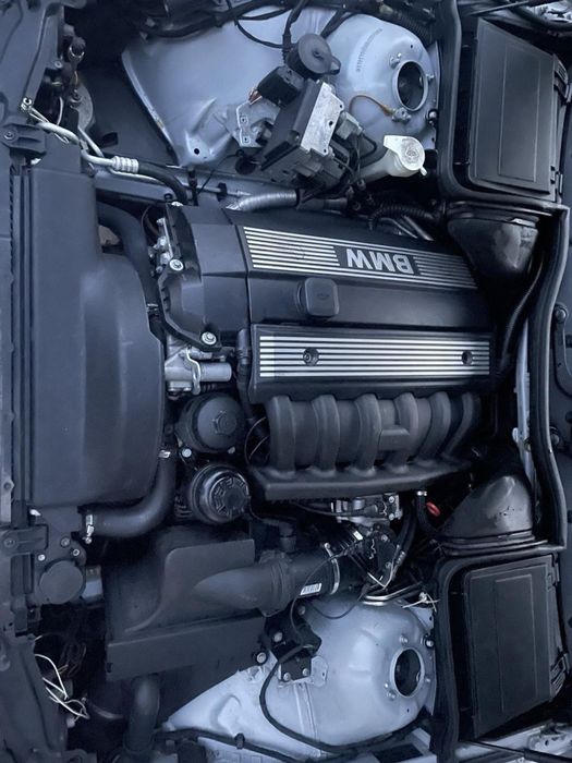 Продам BMW E39 523i 1998 МКПП