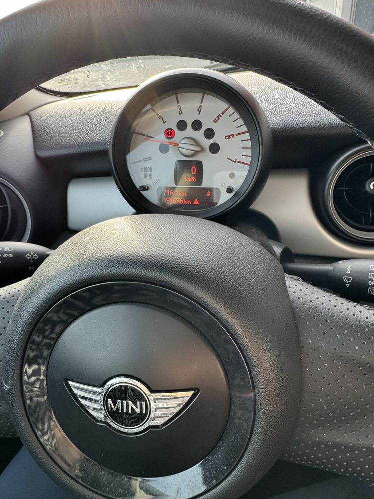 VENDO MINI ONE 1.6 D 2012