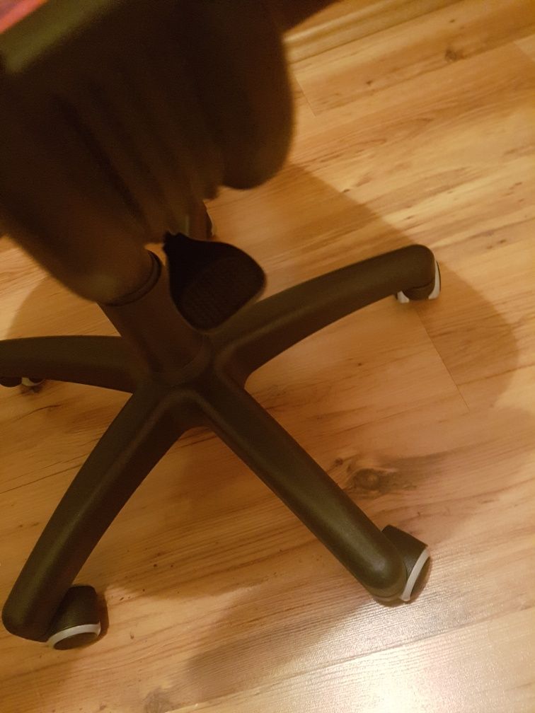 Fotel  krzesło biurkowe obrotowe