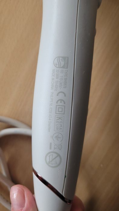Стайлер Philips BHB878