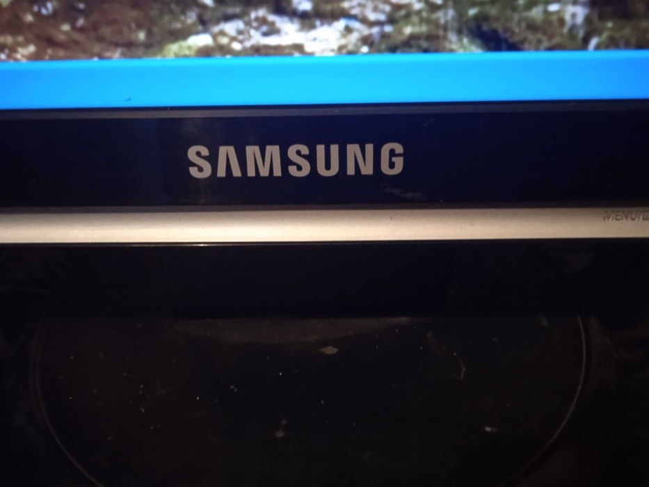 Монітор, плоский монитор 19