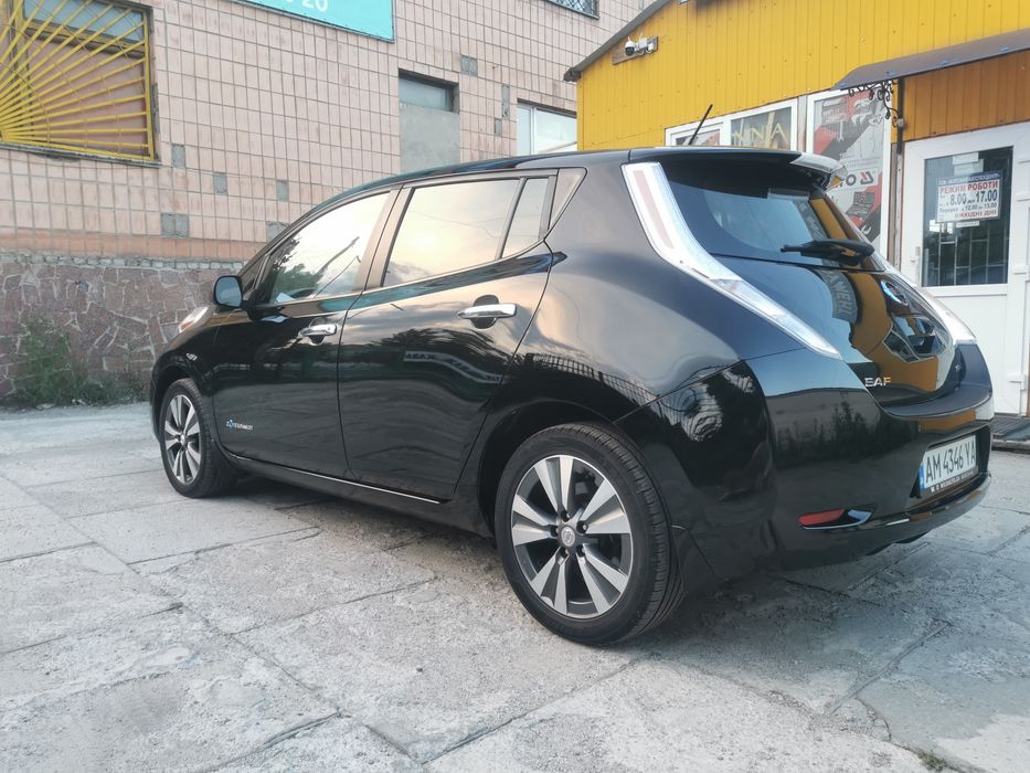 Продам Nissan leaf 2015рік
