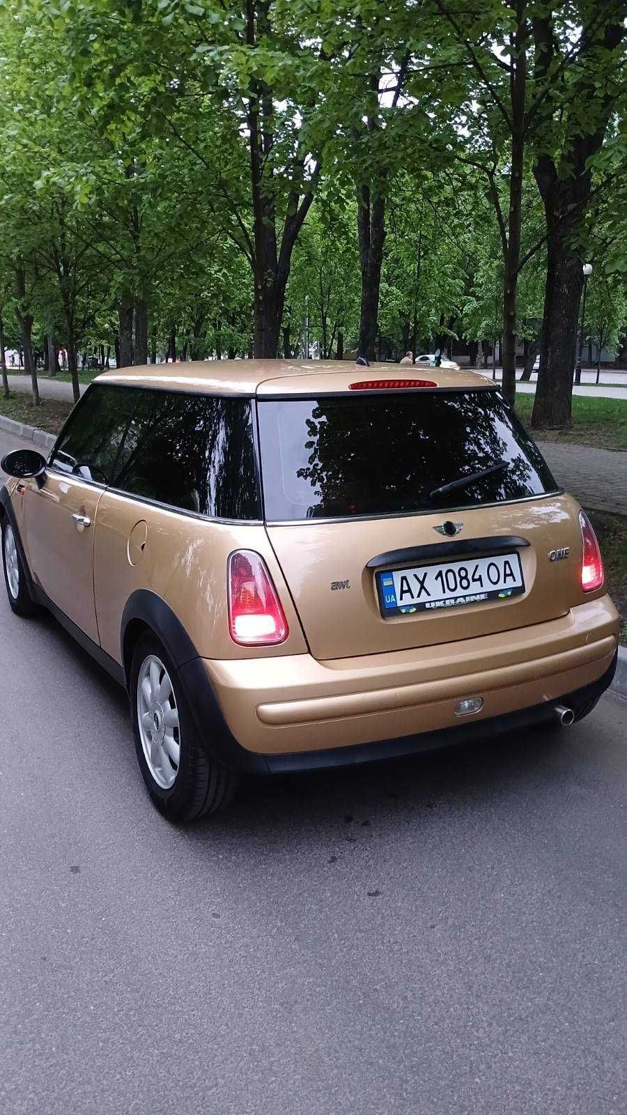 Золотиста перлина чекає свого нового власника! MINI Cooper,  2004 рік.