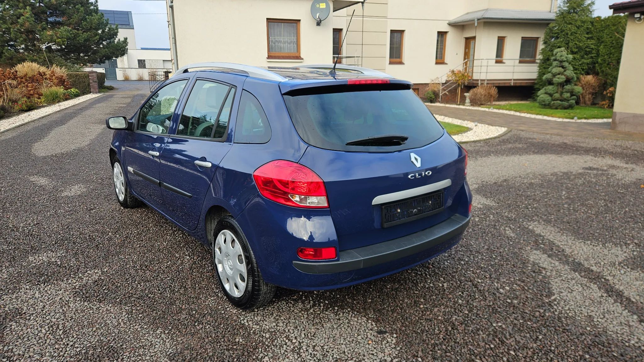 Renault Clio 2009r 1.2benz Rip Curl klima zarejestrowany w kraju