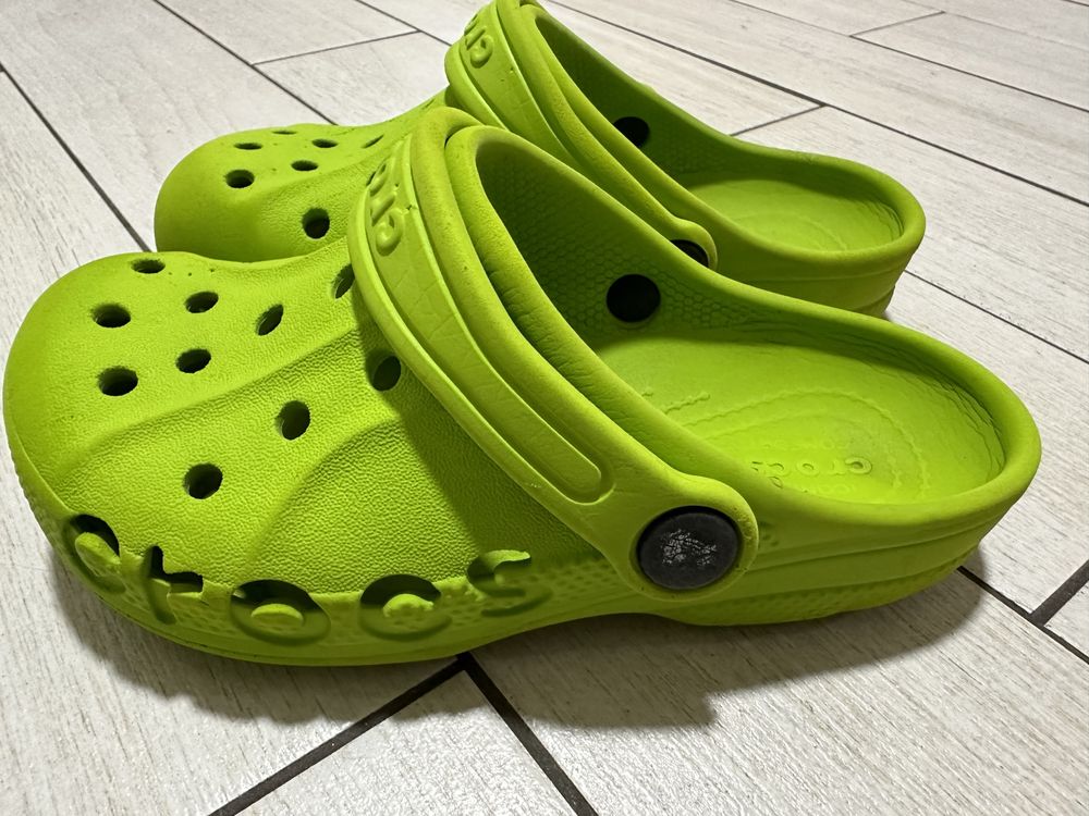 Crocs C12 сандалі