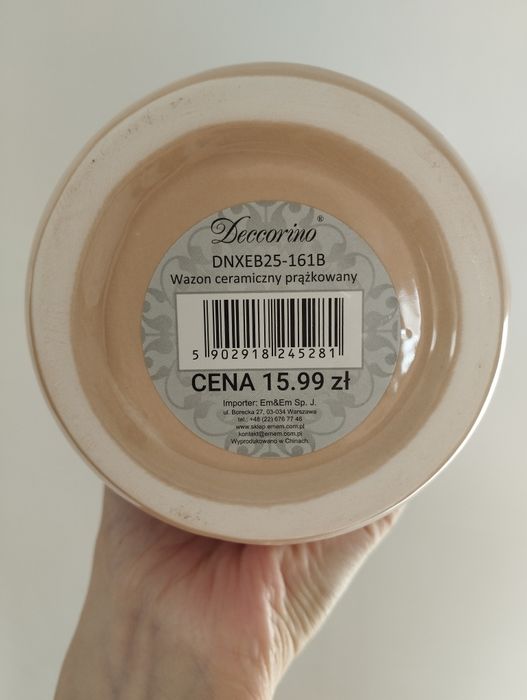 Beżowy ceramiczny wazon prążkowany nowy