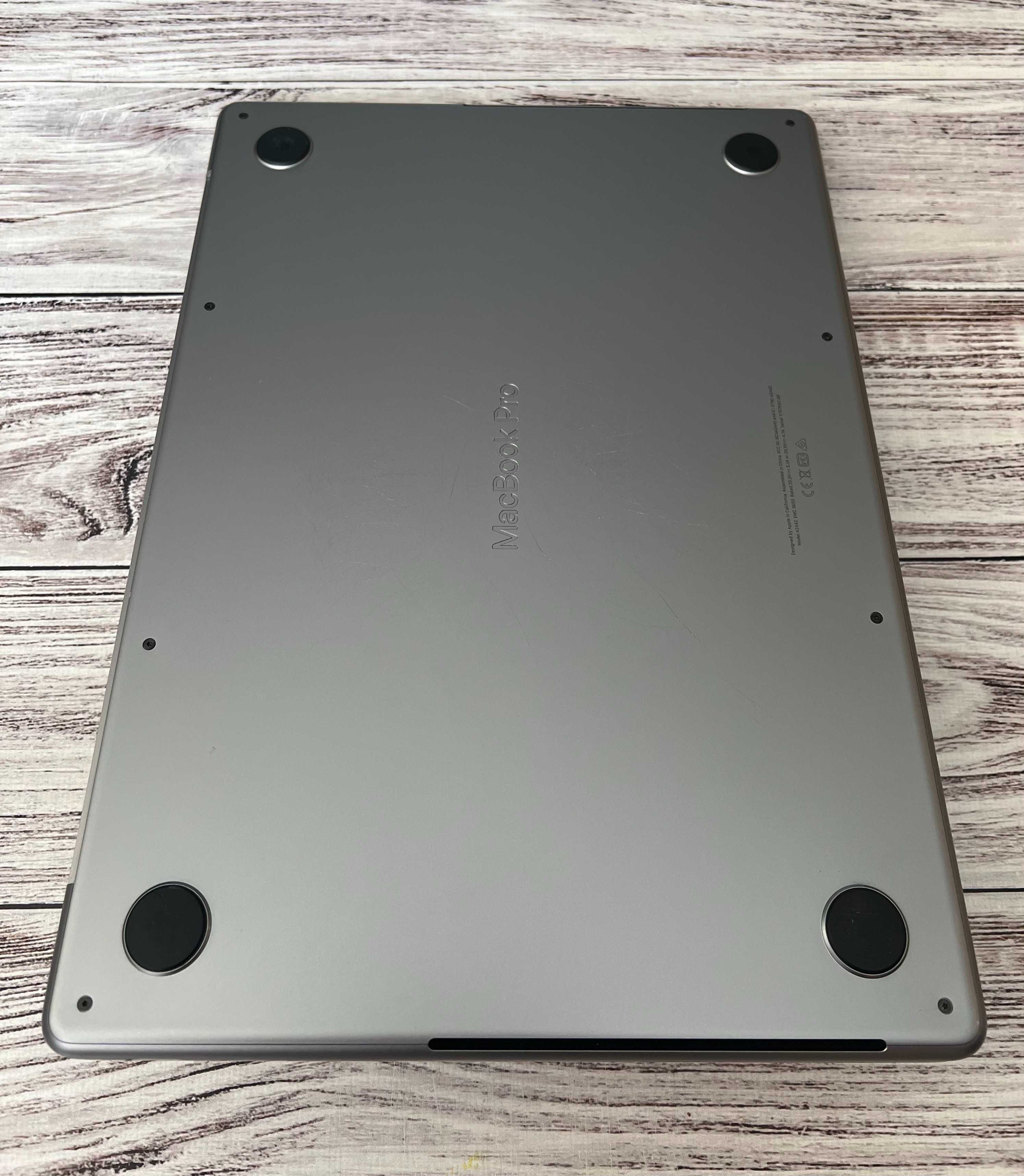 Macbook Pro 14" 2021 M1 Pro / 16Gb DDR5 / SSD 512Gb