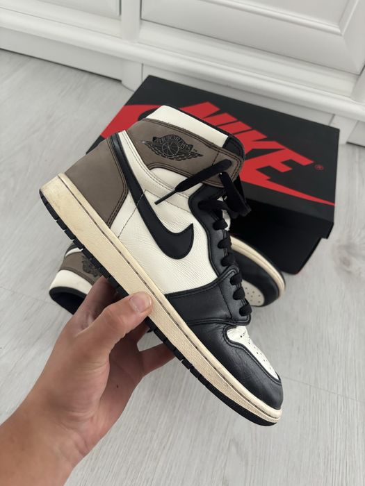 Nike Air Jordan 1 High Retro OG Dark Mocha Travis Scott 10 Us 44