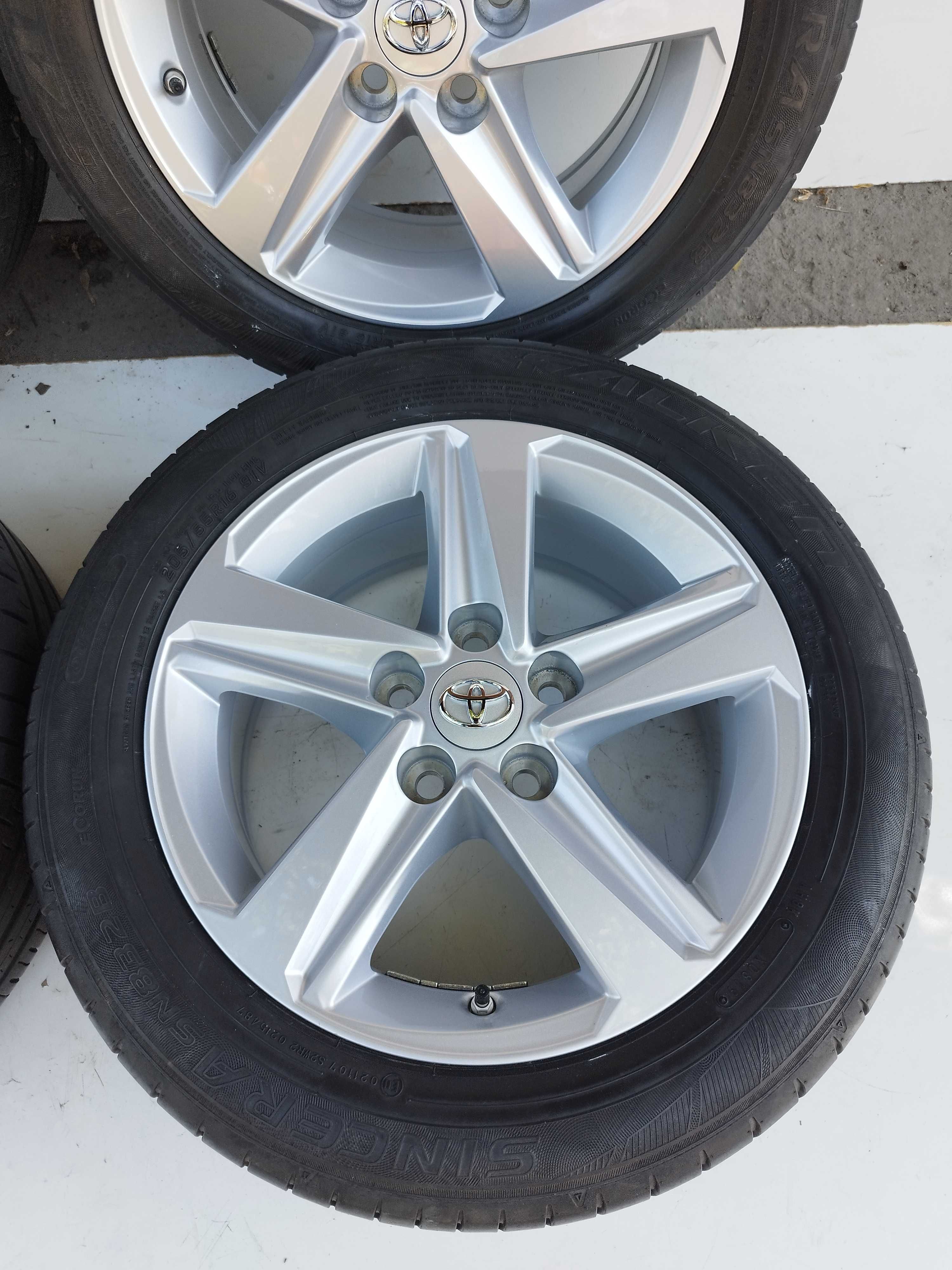 stan IDEALNY! koła Lato 205/55R16 czujniki 5x114,3 TOYOTA Corolla e21