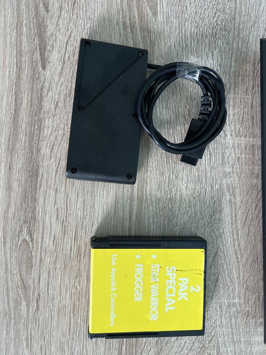 #1515 Atari 2600 konsola kontroler pad cartridge 2 pak special