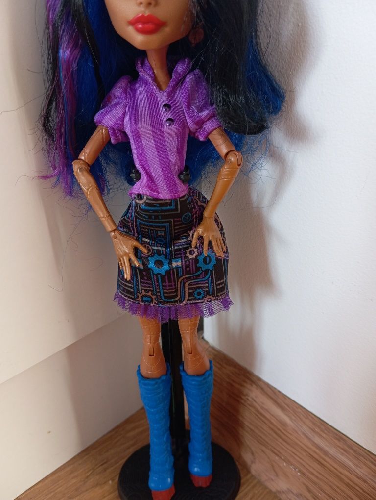 Lalka Monster high Robbeca Art Class