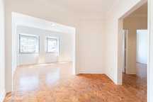 Apartamento T2  na Praça Paiva Couceiro