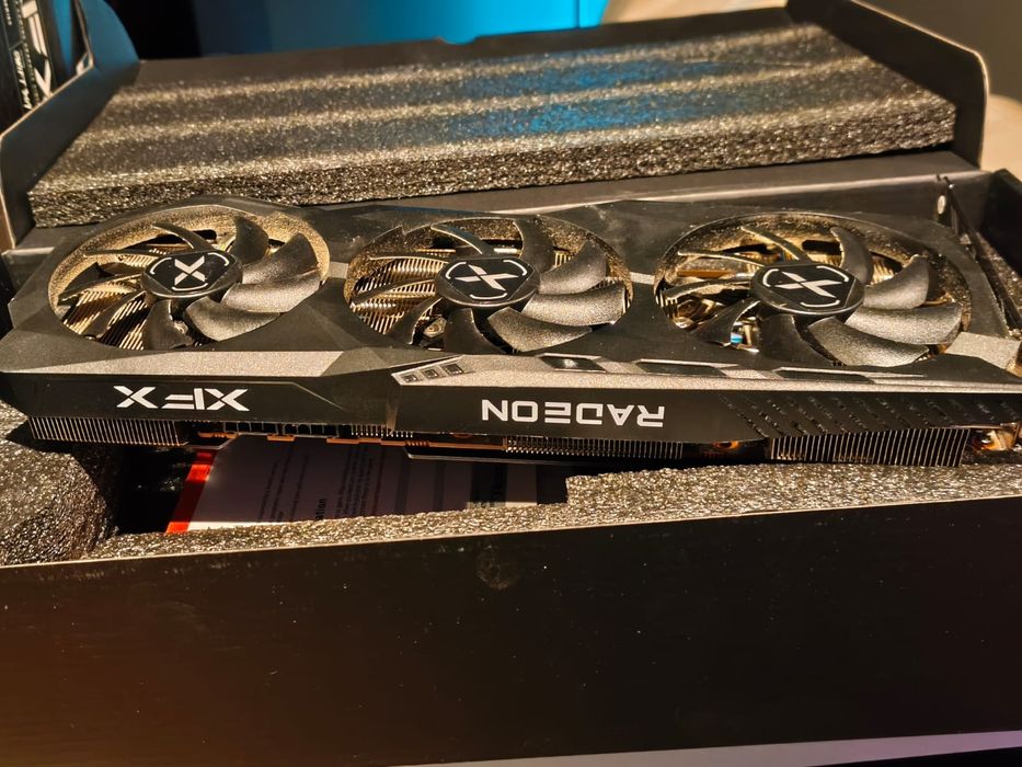 Placa Gráfica AMD Radeon RX 6700 XT