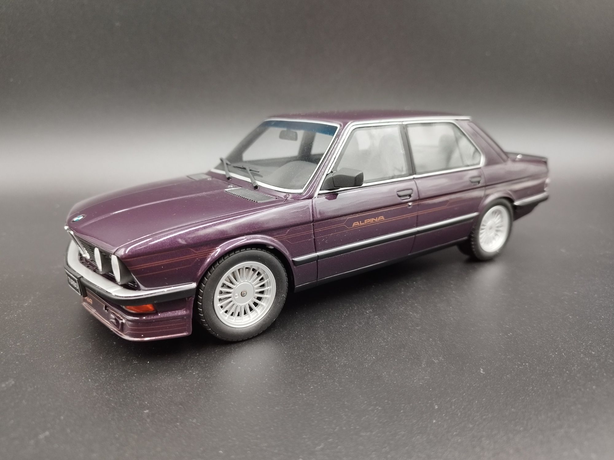 1:18 Otto 1982 BMW Alpina B7 Turbo E28 M5 model