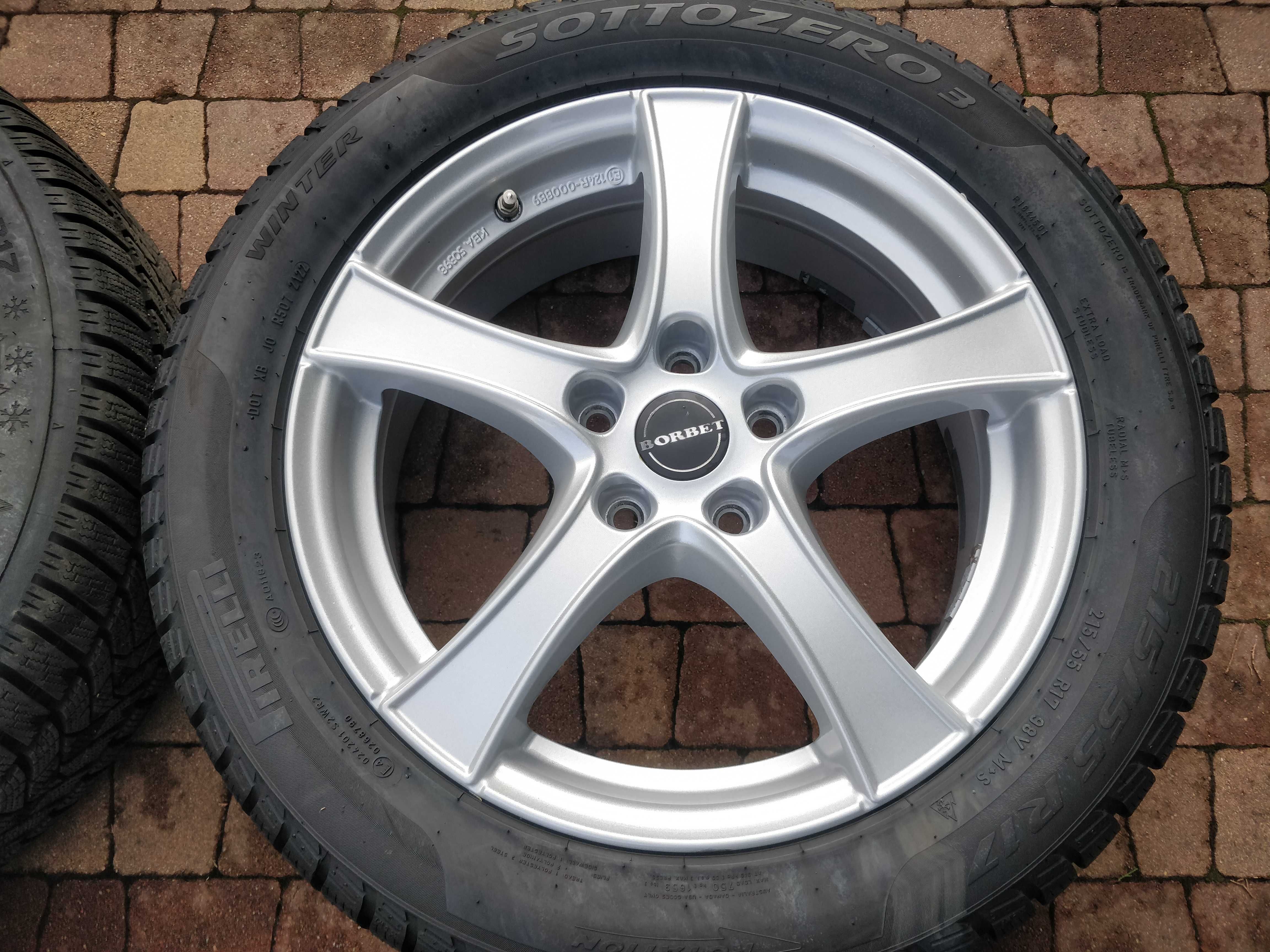 3472. Koła zimowe Golf VIII Octavia Leon 5x112 205/50/17 9mm 2021r