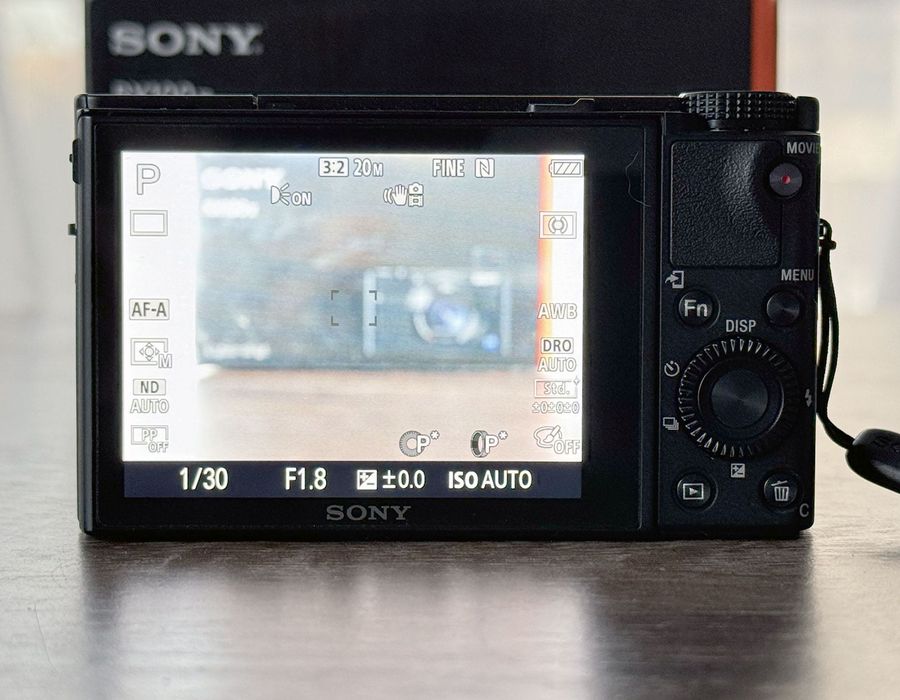 Aparat Sony RX100 V