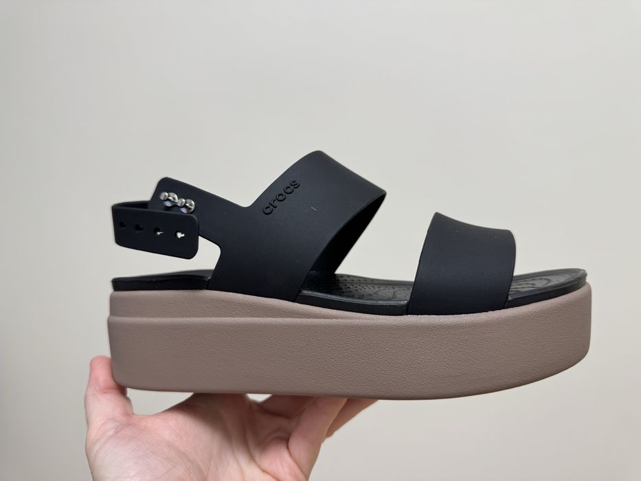 Босоніжки Crocs Brooklyn Low Wedge, розмір 6