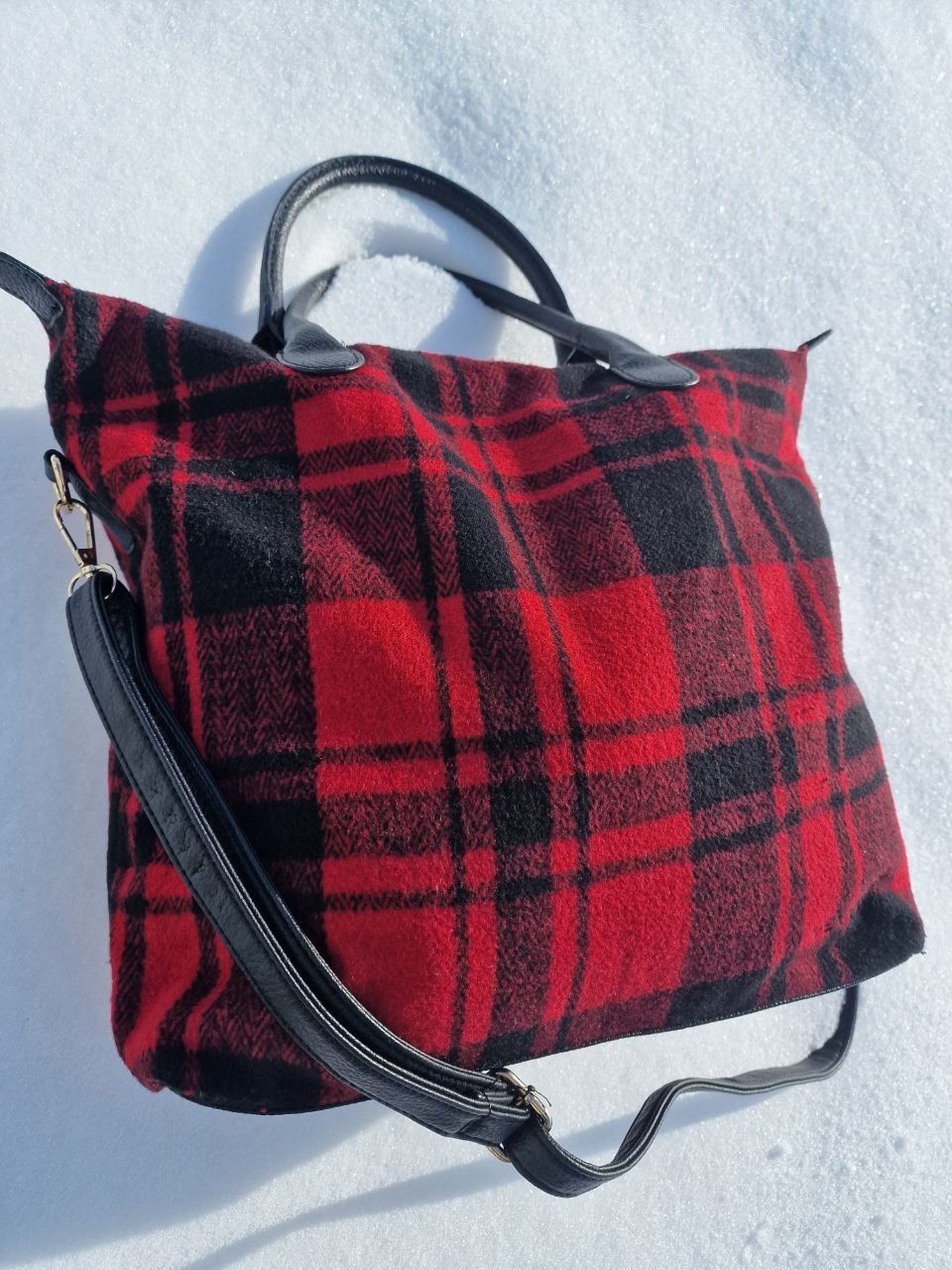 М'якенька сумочка під пальто на осінь, зиму