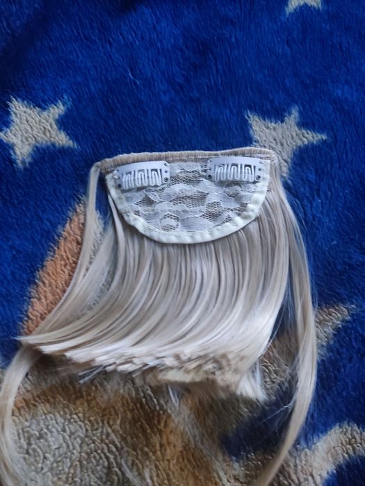 Grzywka blond włosy syntetyczne