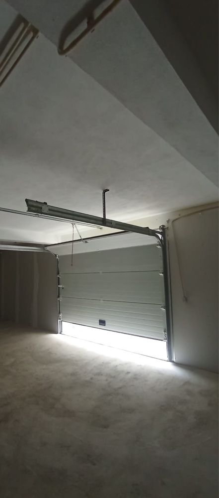 Porta de garagem eletrica Nunca usada 3;13M 2;20
