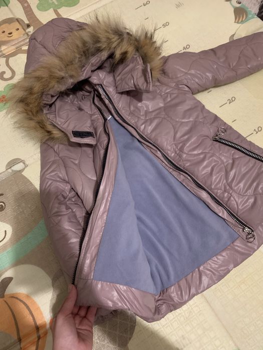 Зимова курточка на дівчинку