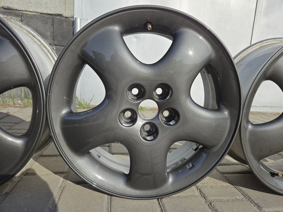 5 100 16 Volkswagen polo golf 4 scoda fabia