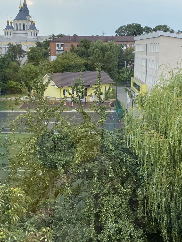Продам 3 кімнатну квартиру центр