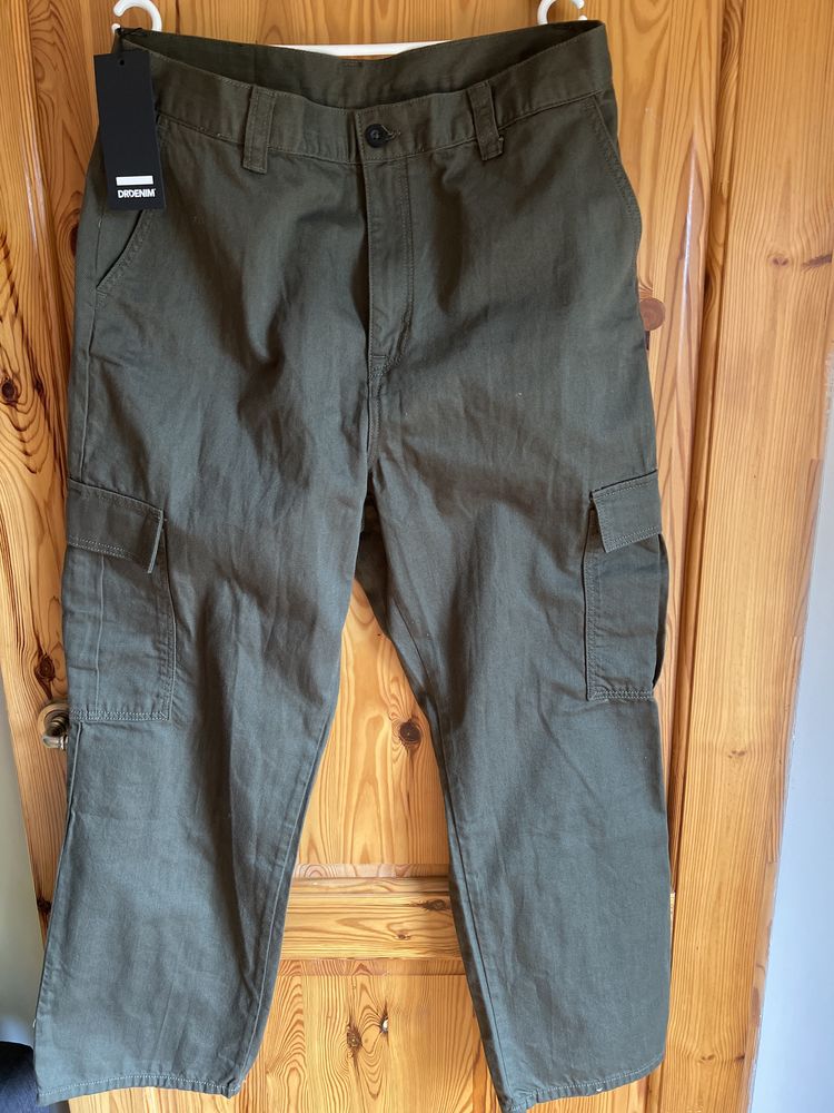 Sprzedam nowe (metki) spodnie firmy  DrDenim (Sweden) (46) W36 L32