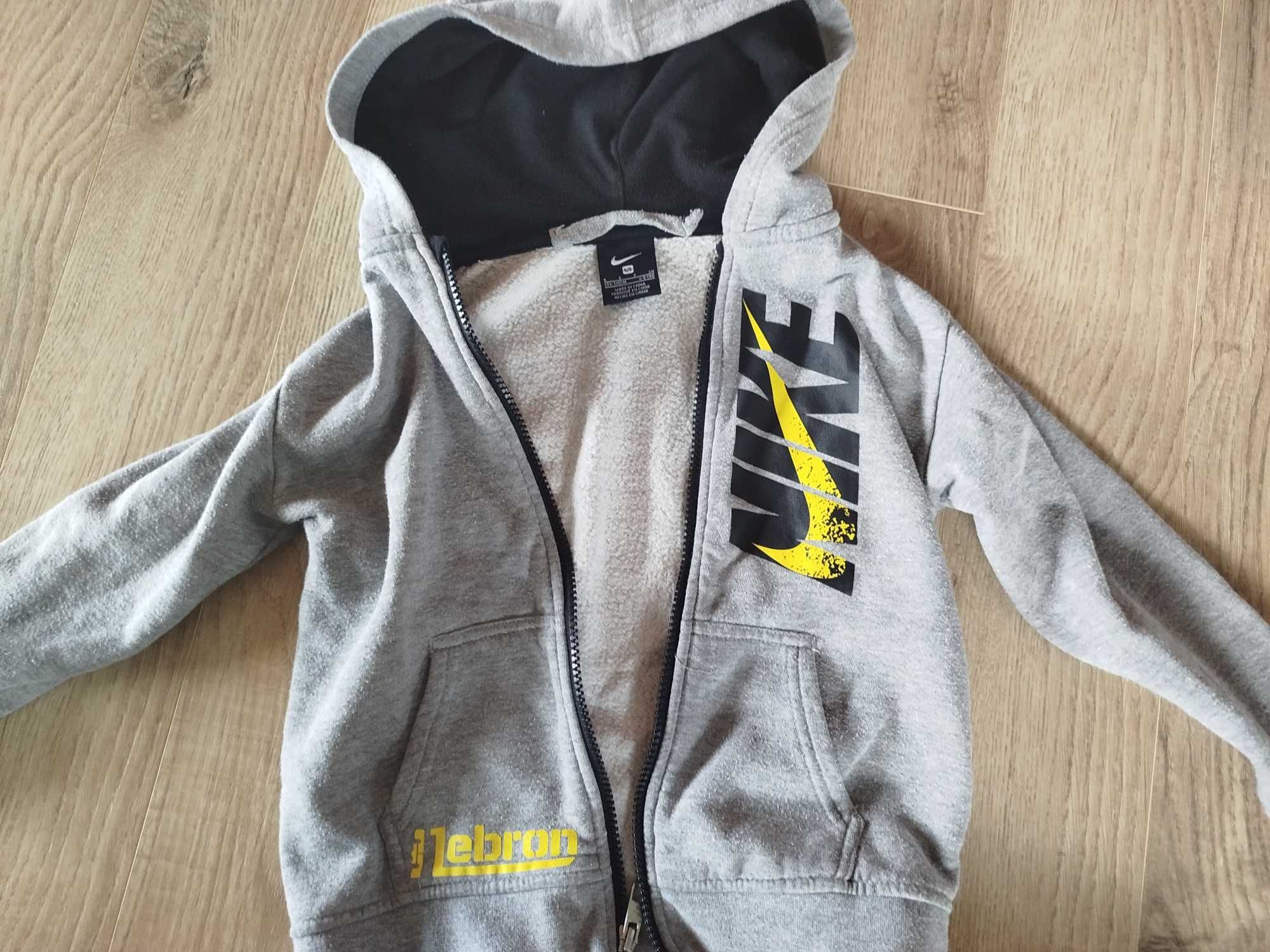 Bluza Nike rozmiar 104
