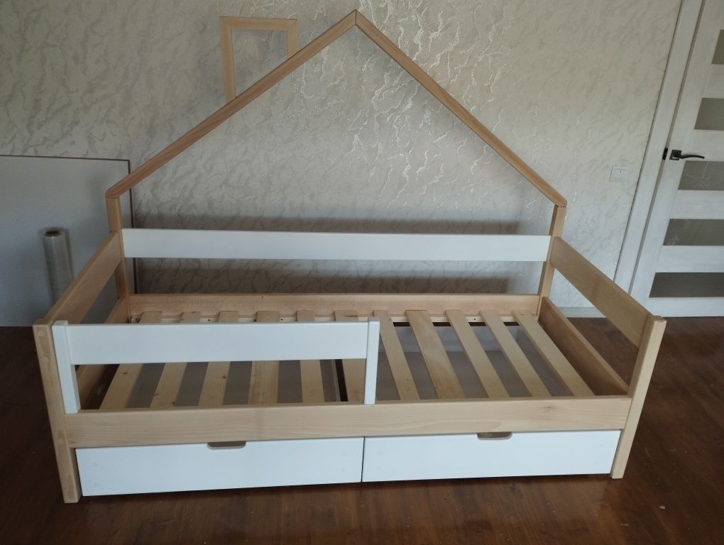 Дитяче ліжко (хатинка) дерев'яне |бук