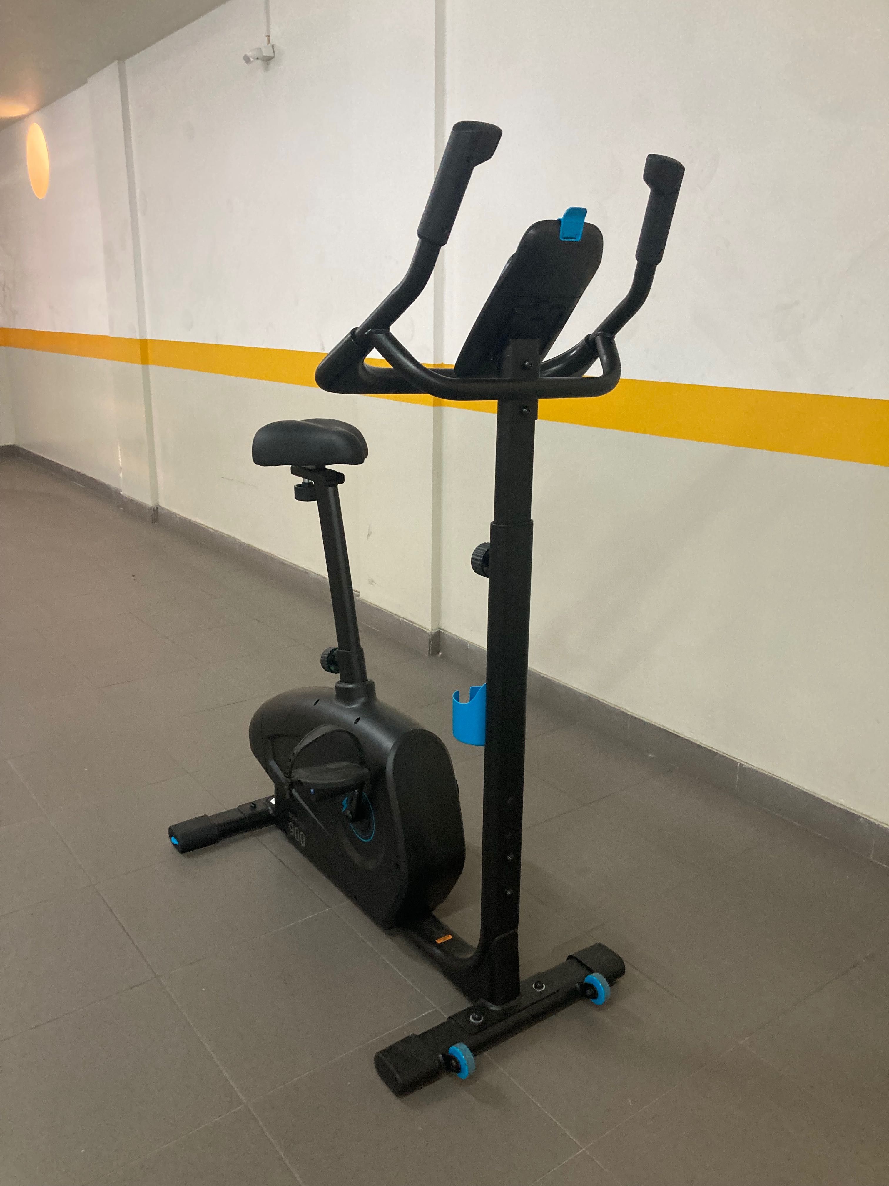 Bicicleta estática Domyo 900