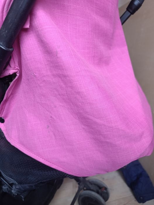 Дитяча прогулянкова коляска