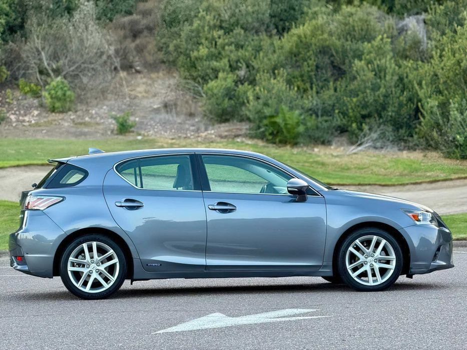 Lexus CT Hybrid 200h      2017