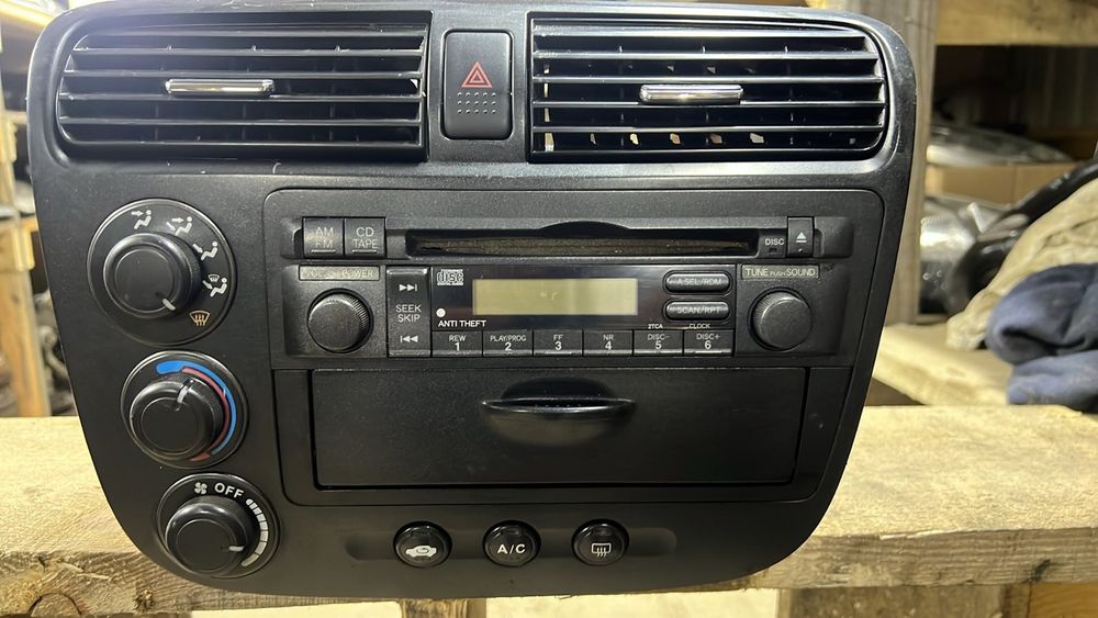Автомагнитола Honda civic 7 консоль, блок управления климатом Цивик 7