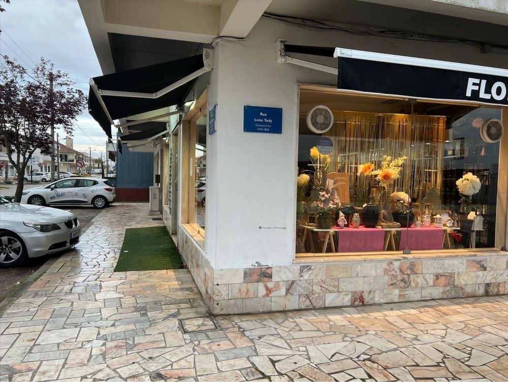 Toldo em tecido como novo