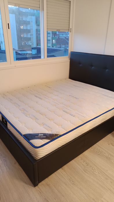 Cama de casal com colchão
