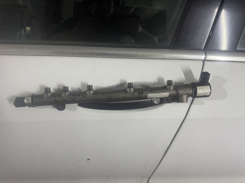 Паливна рейка на мерседес