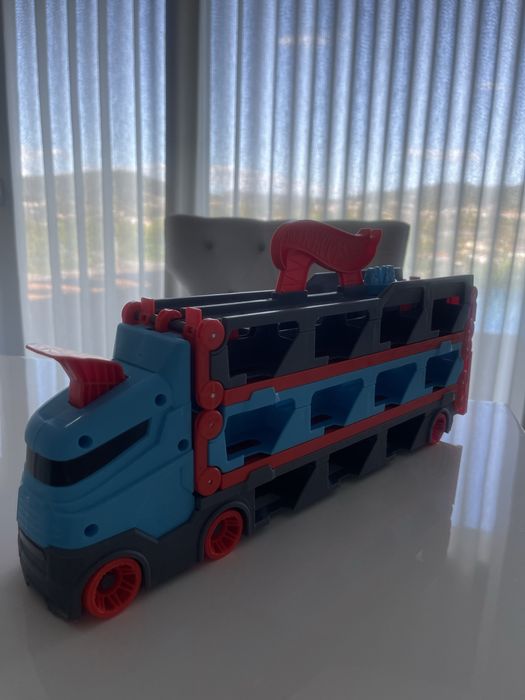 hot wheels camiao de transporte
